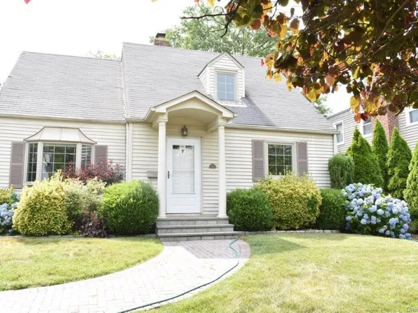 194 Lincoln Pl, Eastchester, NY 10709
