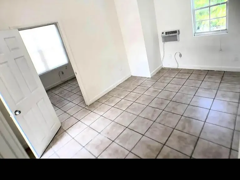 1506 SW 23rd Ave — Photo 4