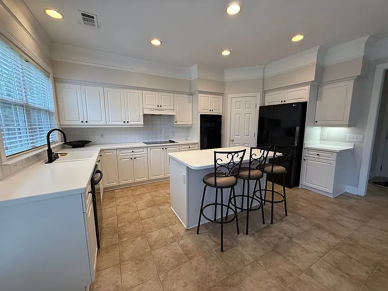 11 Treyburn Ct — Photo 5