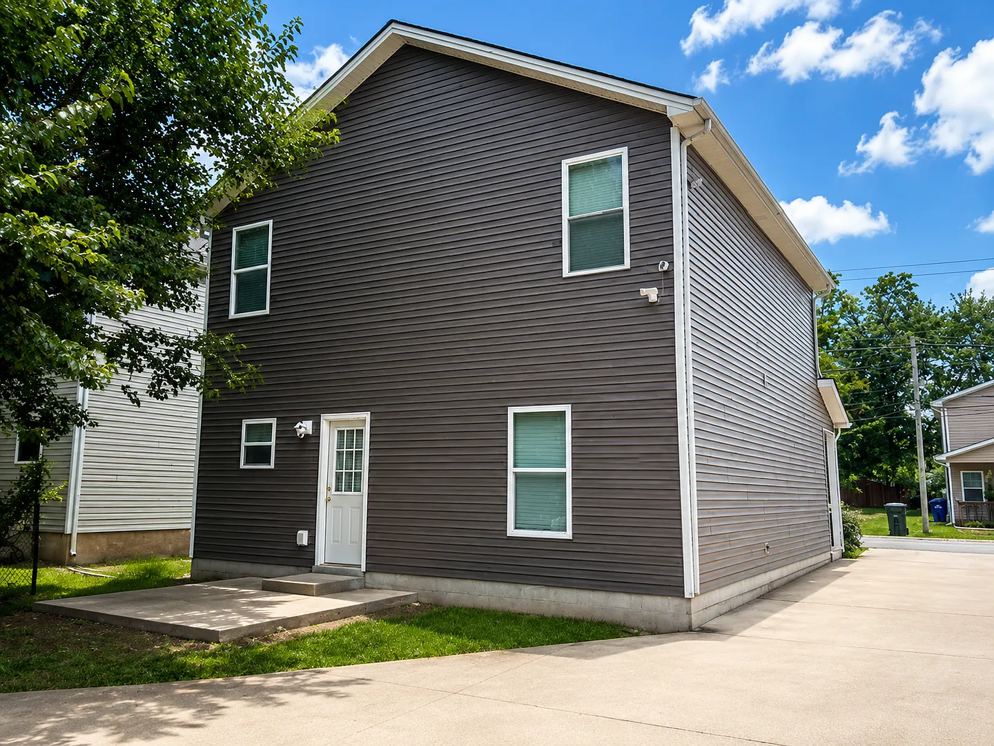 6 Bedroom Available For Pre Lease! — Photo 2
