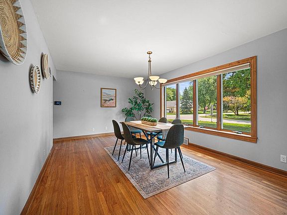 5th image of 9091 N Pelham PARKWAY