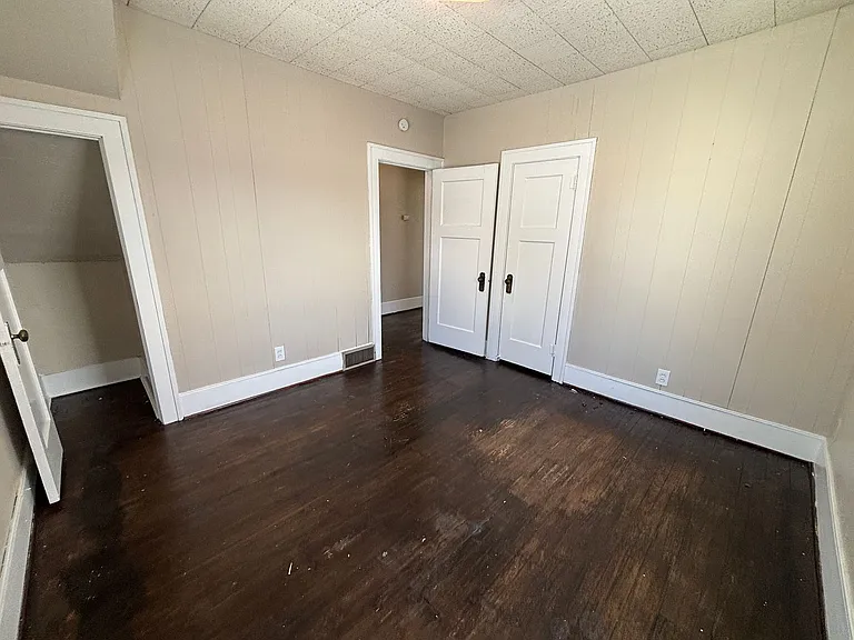 1410 Wilson Ave — Photo 16