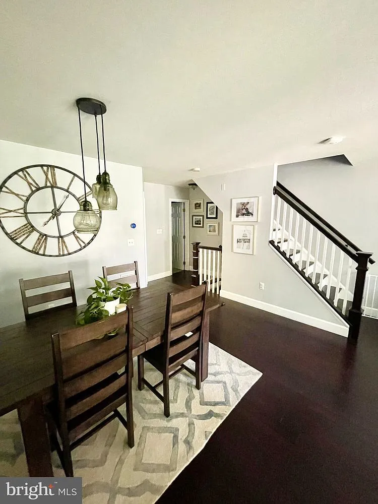 3 bed, 3.5 bath, 1836 sqft, $3,600 — Photo 4