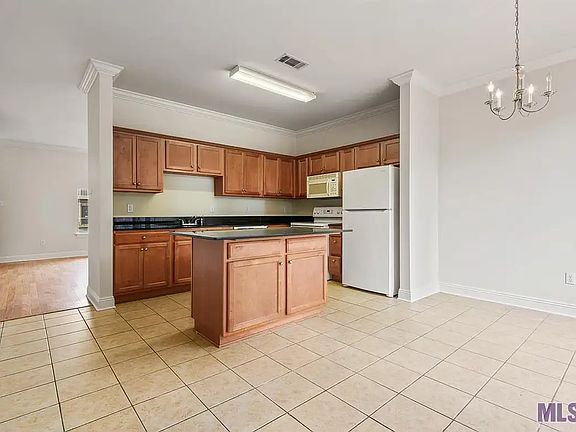 kitchen/dining