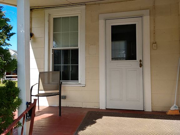 5th image of 63 Jackson St