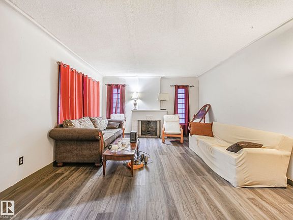 4th image of 10948 108th St NW
