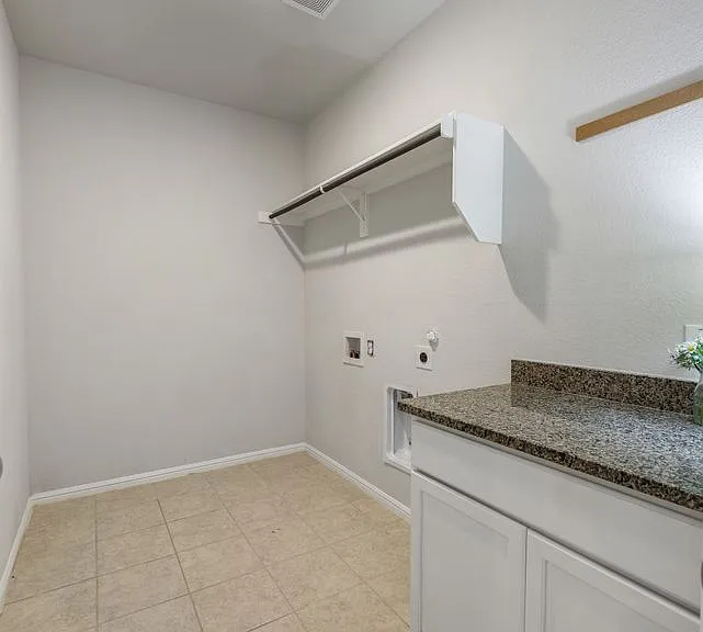 223 Miramar Ave — Photo 22