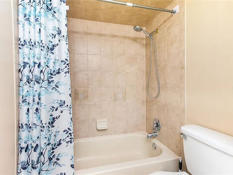 400 Island Way #212 — Photo 28