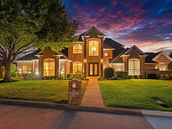901 Walnut Falls Cir, Mansfield, TX 76063