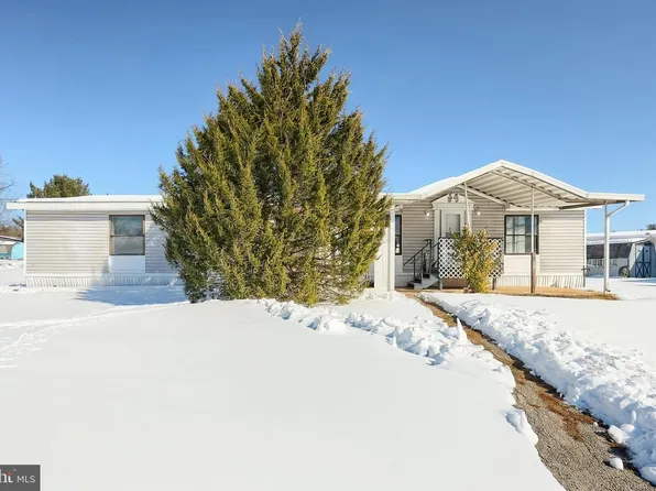 56 Meadowview Dr Lot 56, Dover, PA 17315