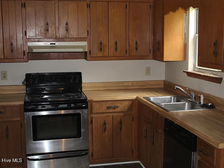 566 Fairfield Way — Photo 21