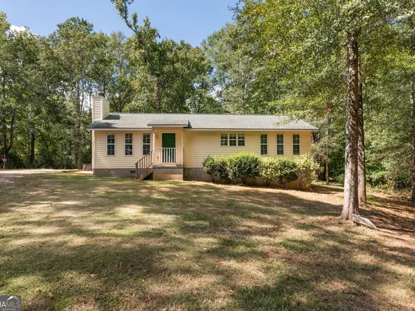 290 Eastlake Dr, Sandersville, GA 31082