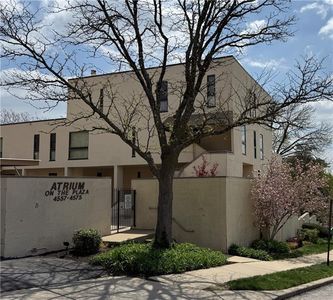 4579 Walnut St, Kansas City, MO, 64111