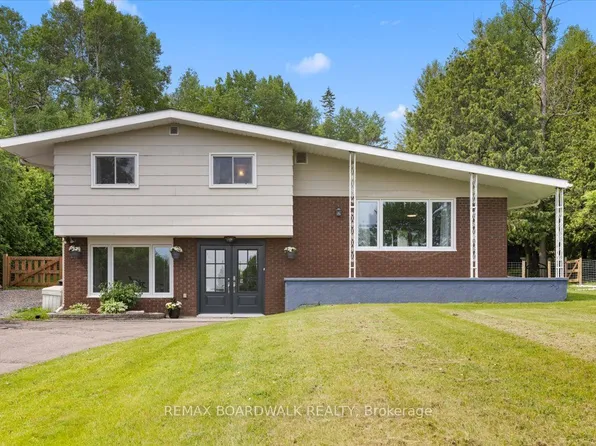 1079 River Rd, McNab/braeside, ON K0A 1G0