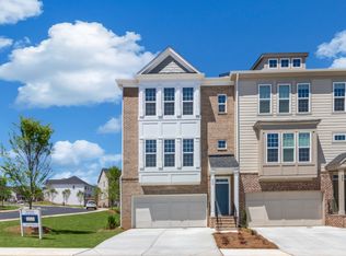924 Thrope Ln, Buford, GA 30518