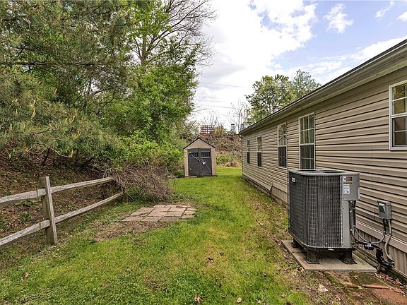 4th image of 170 Silvis Rd