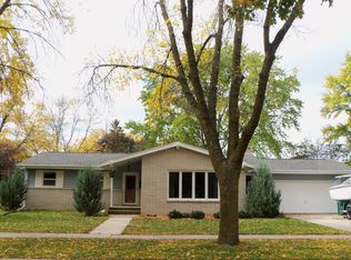 90 Pheasant Dr, Fond Du Lac, WI 54935