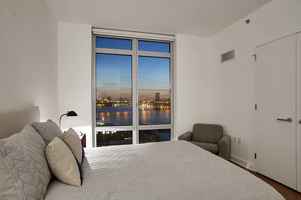 Rented by Compass | media 29