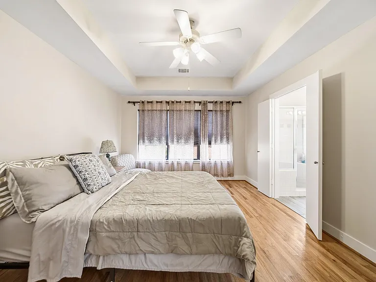 9802 Cynthia Ann Ct — Photo 20