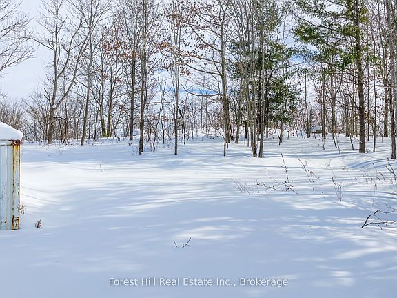 2nd image of 18 Hawkins Point Rd