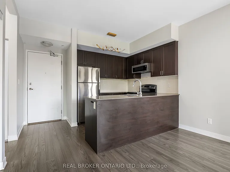 3560 Saint Clair Ave E #323 — Photo 9