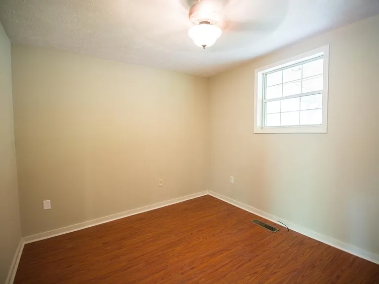 207 Woody Dr — Photo 14
