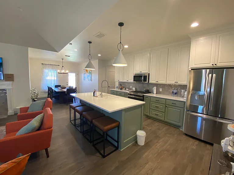5901 Fordham St — Photo 5