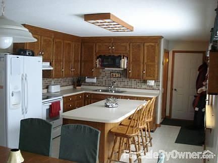 Kitchen with 6 foot island