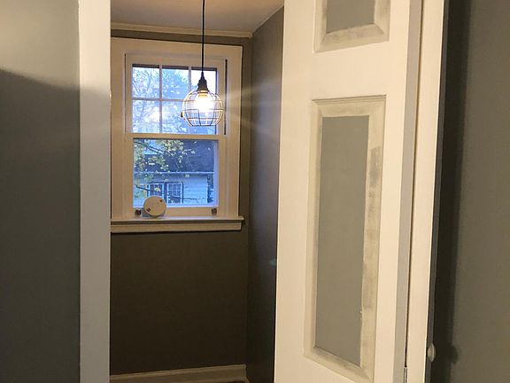 3rd image of 21 Brown St Floor 2