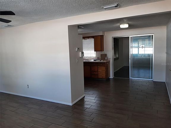 3rd image of 4808 Salem Dr