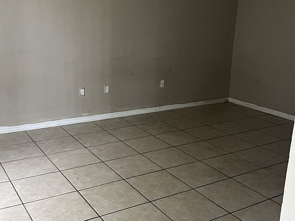 4th image of 6071 Village Cir #6071