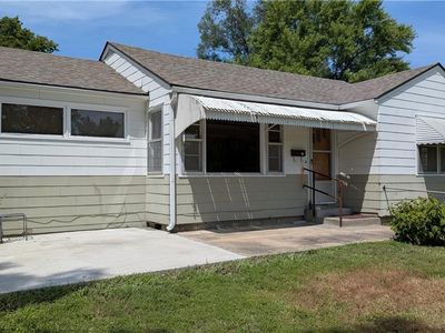 219 N McKissock St, Pleasant Hill, MO, 64080