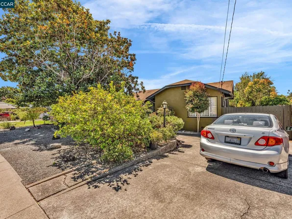 2573 Tara Hills Dr, San Pablo, CA 94806