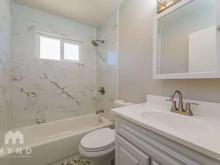 905 Carro Dr #4 — Photo 12