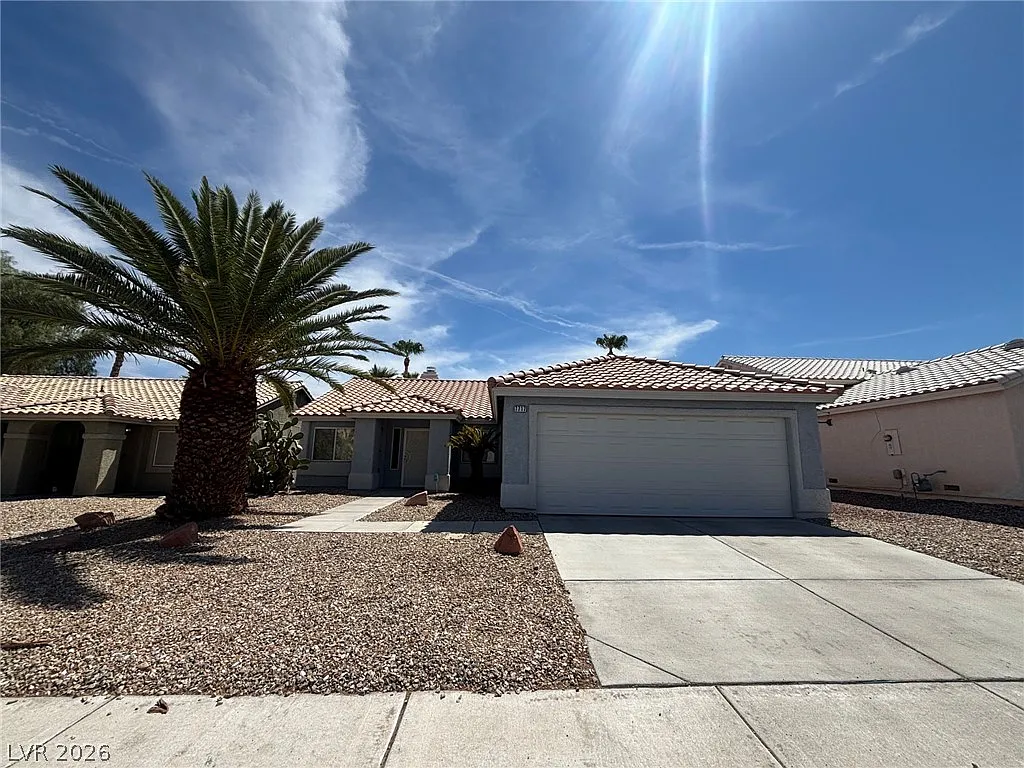 3 bed, 2.0 bath, 1668 sqft, $2,150 — Photo 2