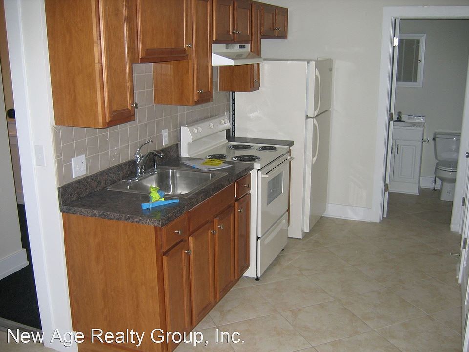 1st image of 5108-10 Spruce St #5110-2F