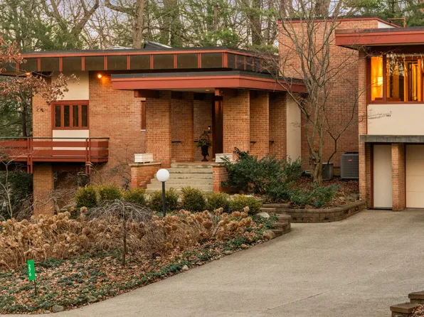 276 Indian River Pl, Ann Arbor, MI 48104