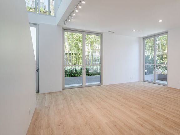 5th image of 8223 Norton Ave APT 6