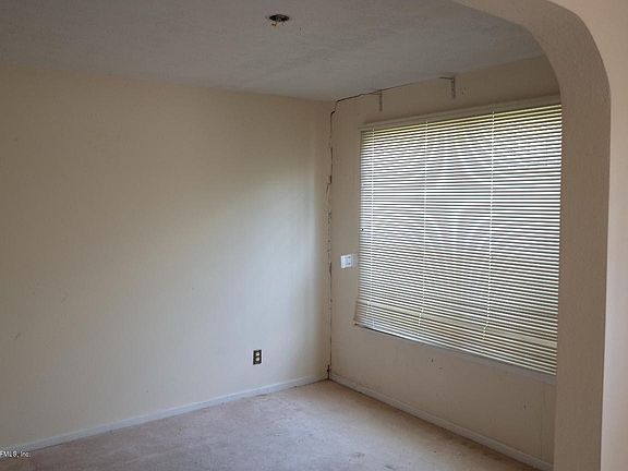 5th image of 1724 University St