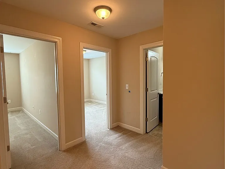 726 Century Dr — Photo 25