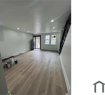 327 W 21st St — Photo 10