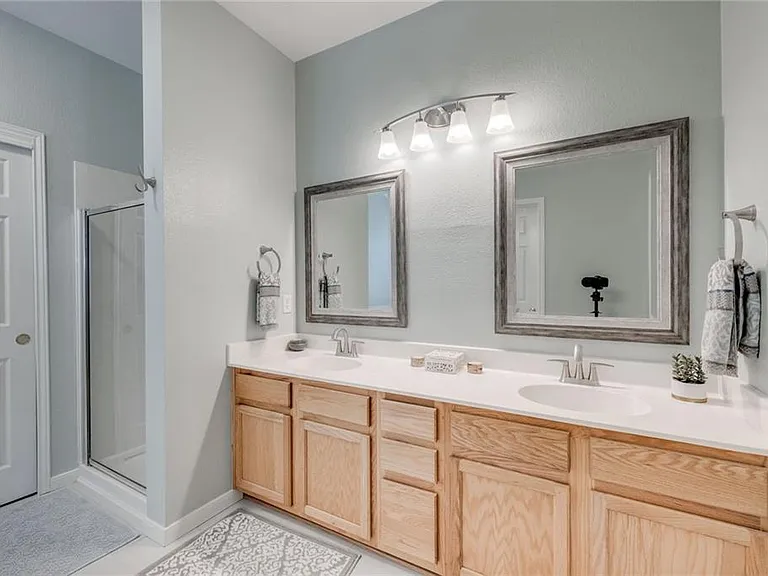 1405 Faustino Cv — Photo 24