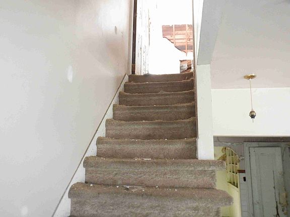 13225 Hubbell