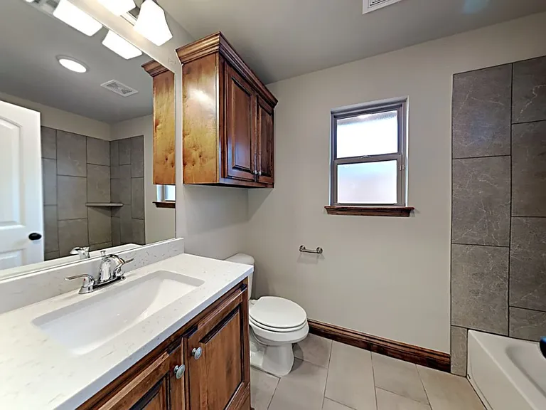 10529 NW 41st St — Photo 15