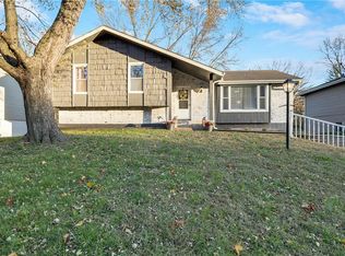 5101 NW Woody Creek Ln, Kansas City, MO 64151