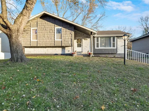 5101 NW Woody Creek Ln, Kansas City, MO 64151