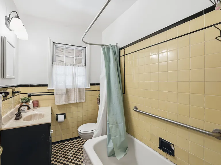 7322 Edmonston Rd — Photo 27