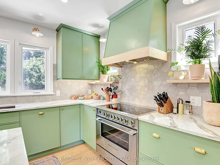 469 Island Park Dr — Photo 13