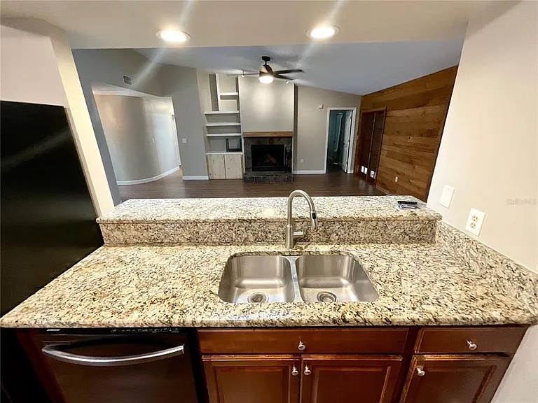 2468 Gulfbreeze Cir — Photo 6