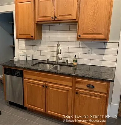 1843 Taylor St NE #2 — Photo 3